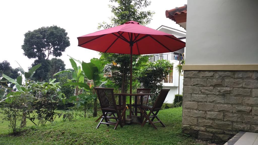Villa Sabrina Bumi Ciherang Panjaweujan Ngoại thất bức ảnh