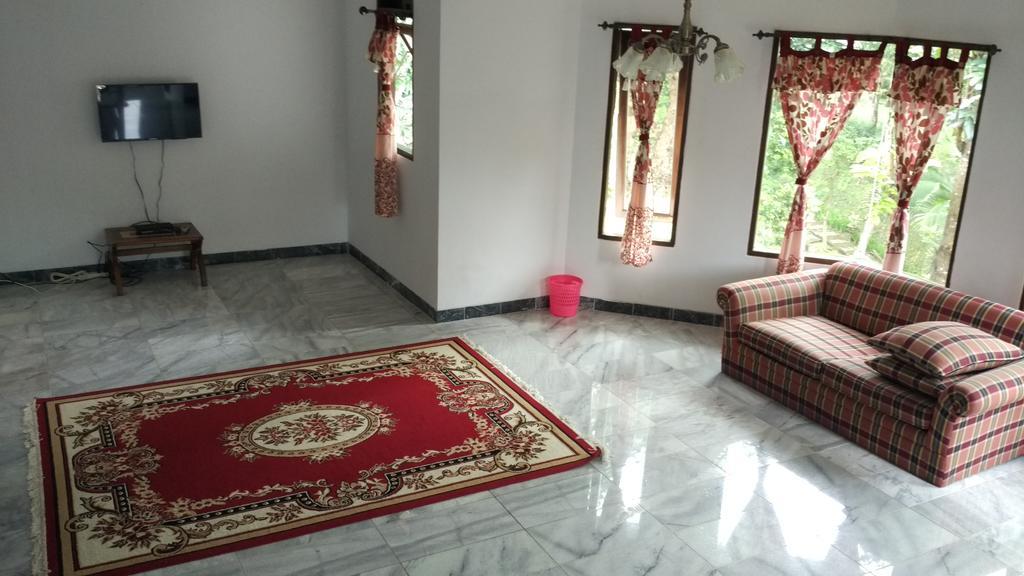 Villa Sabrina Bumi Ciherang Panjaweujan Ngoại thất bức ảnh