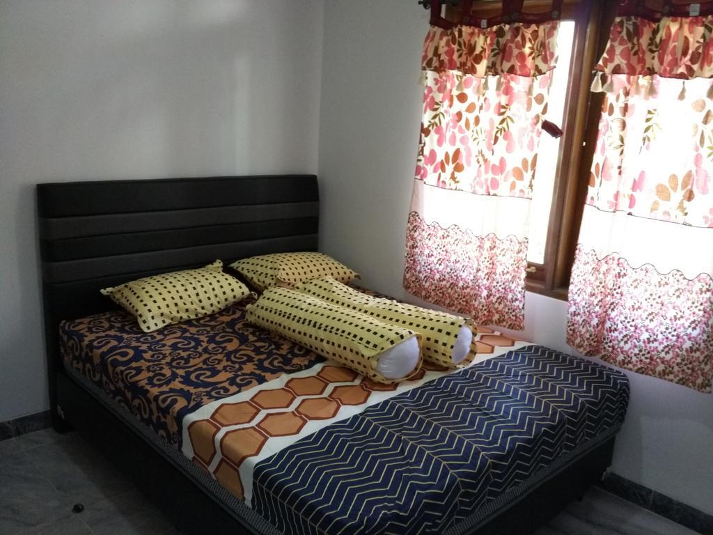 Villa Sabrina Bumi Ciherang Panjaweujan Ngoại thất bức ảnh